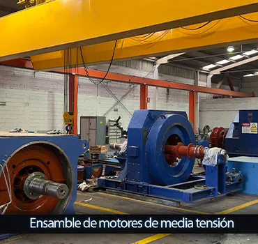 Área de ensamble con motores de media tensión: Weg de rotor devanado 5580kW y motores síncronos General Electric de hasta 8000HP